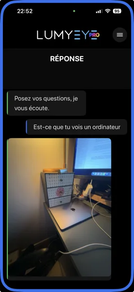 Capture iPhone Lumyeye Pro : mode Vision Live, question vocale sur ce que voit la caméra, photo d'un ordinateur