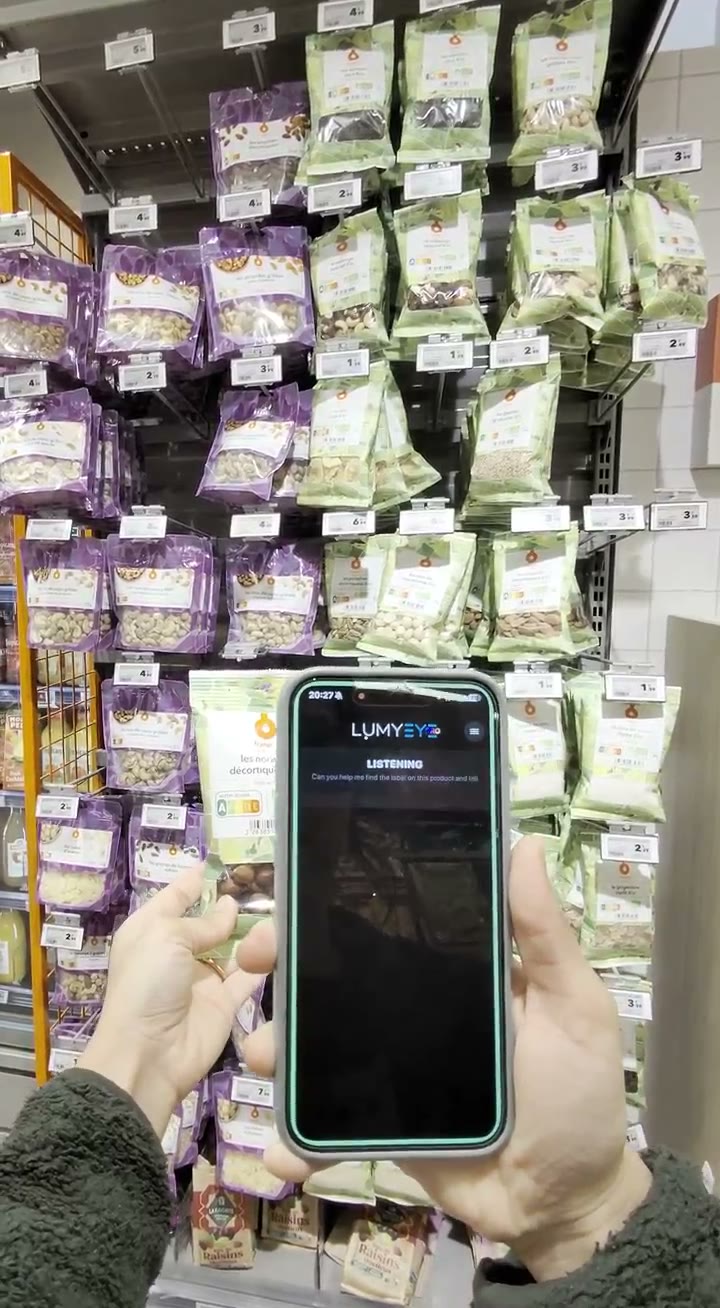 Still from the English demo: Grocery aisle labels