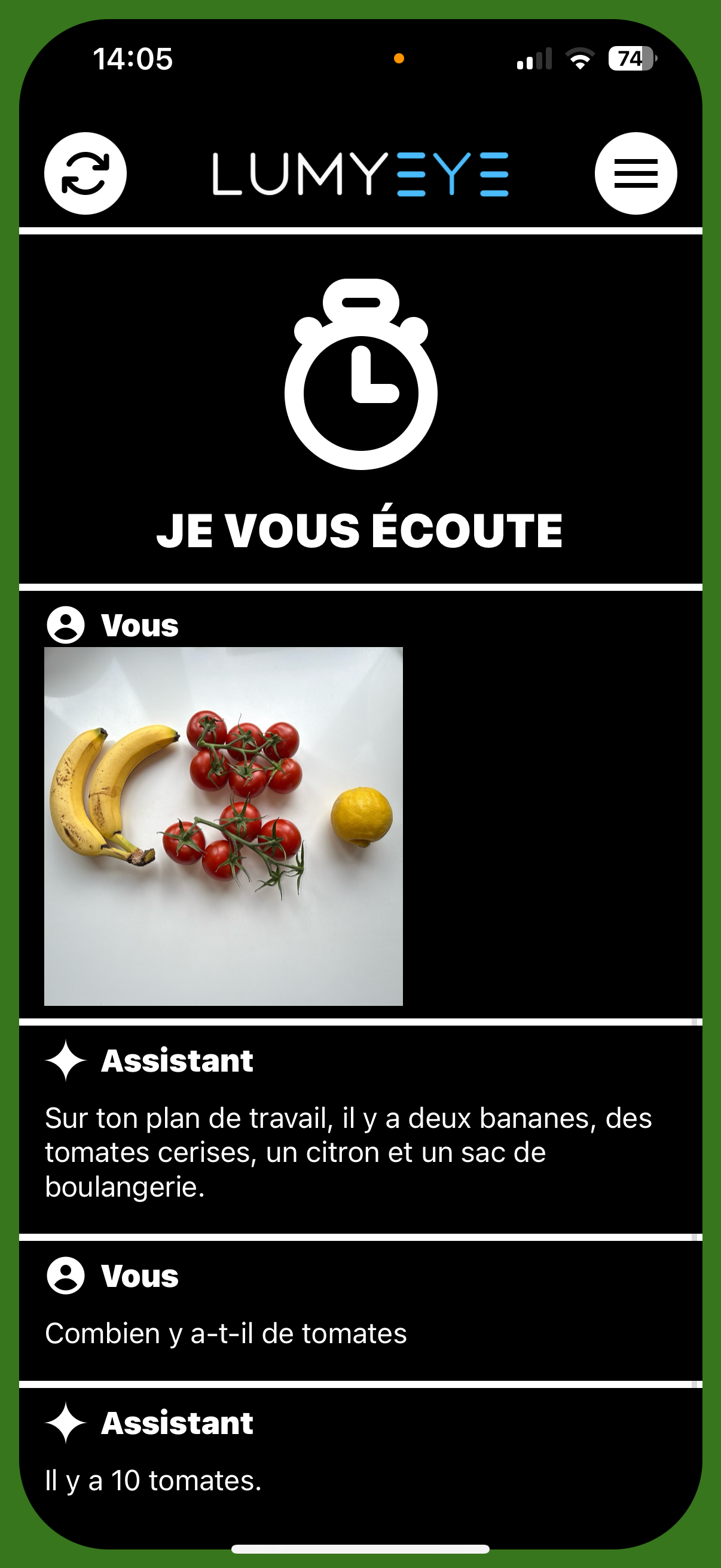 Lumyeye — description vocale d'une scène de cuisine : deux bananes, des tomates cerises, un citron sur le plan de travail